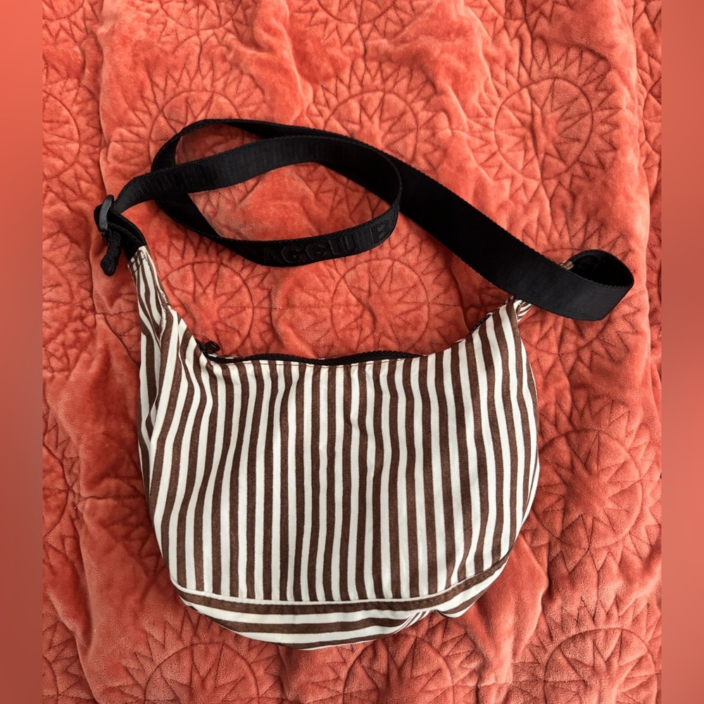 BAGGU Small Nylon Crescent